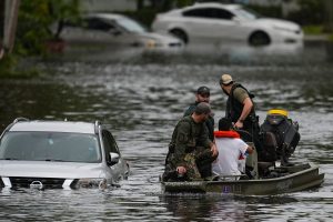 Powerless in Paradise How Hurricane Milton Left Florida Residents Grappling with Outages